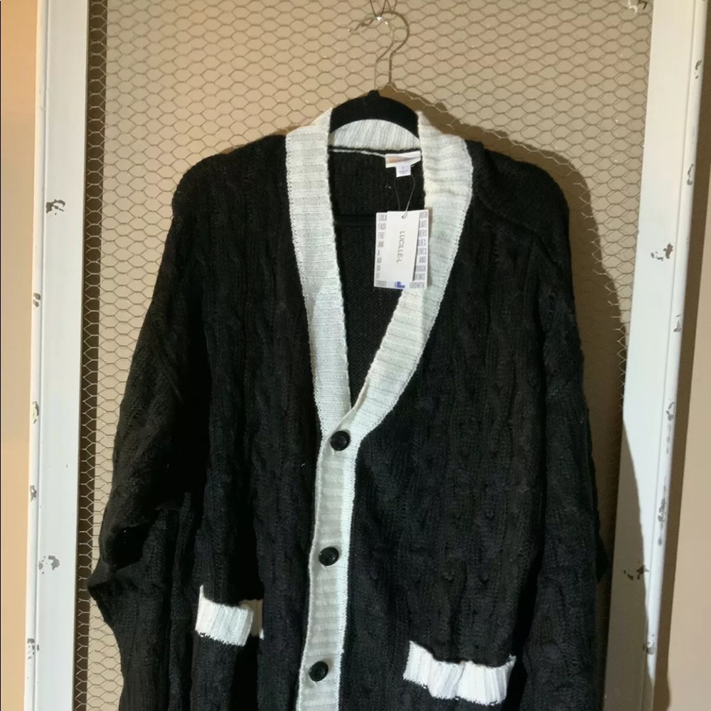 LuLaRoe Lucille Black/White L(18-26)